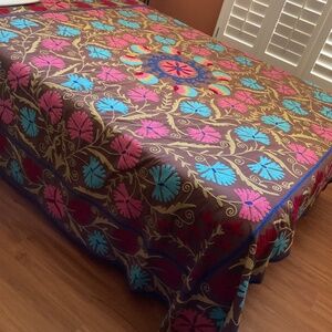 Queen bedspread